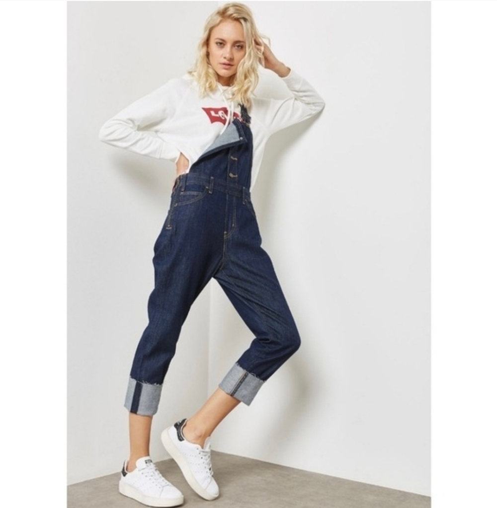 NWT Levi’s Raw Hem Dungarees
